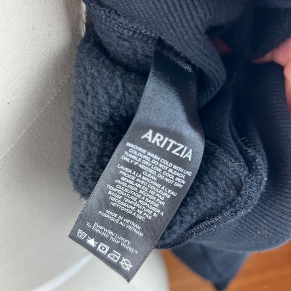 Aritzia Sweatfleece Boyfriend Fit Zip Hoodie - Picture 5 of 5